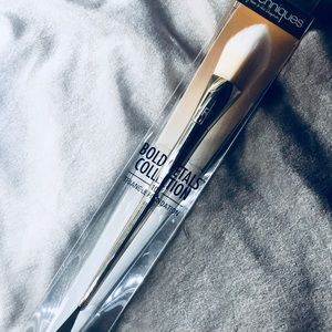 Real techniques foundation brush